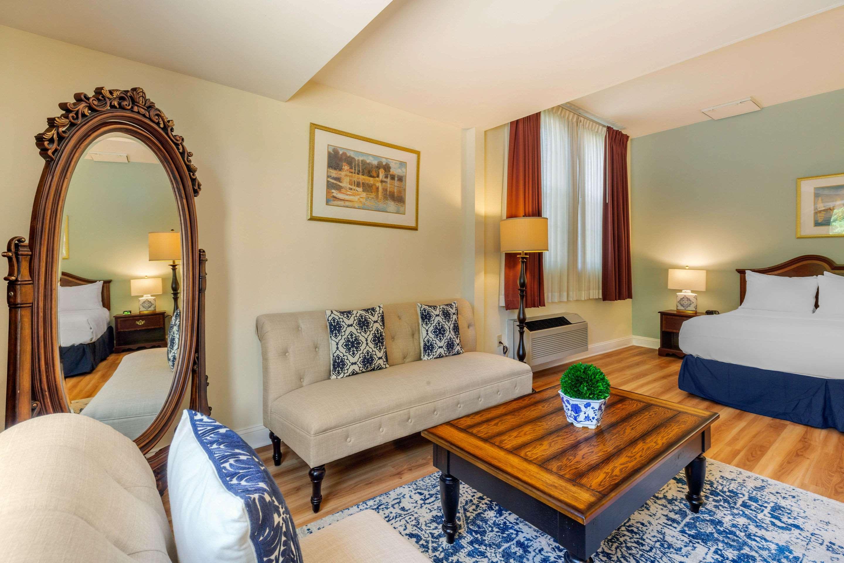 The Carriage House Inn Newport Middletown Eksteriør bilde